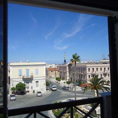 Archontissa Hotel Ermoupoli Bagian luar foto