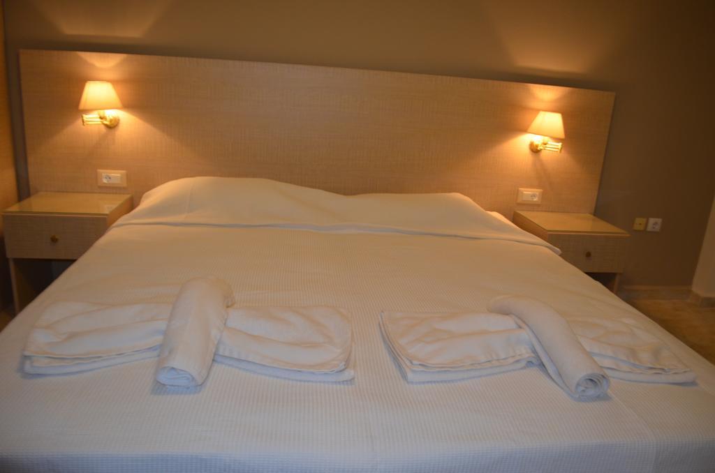 Archontissa Hotel Ermoupoli Bagian luar foto